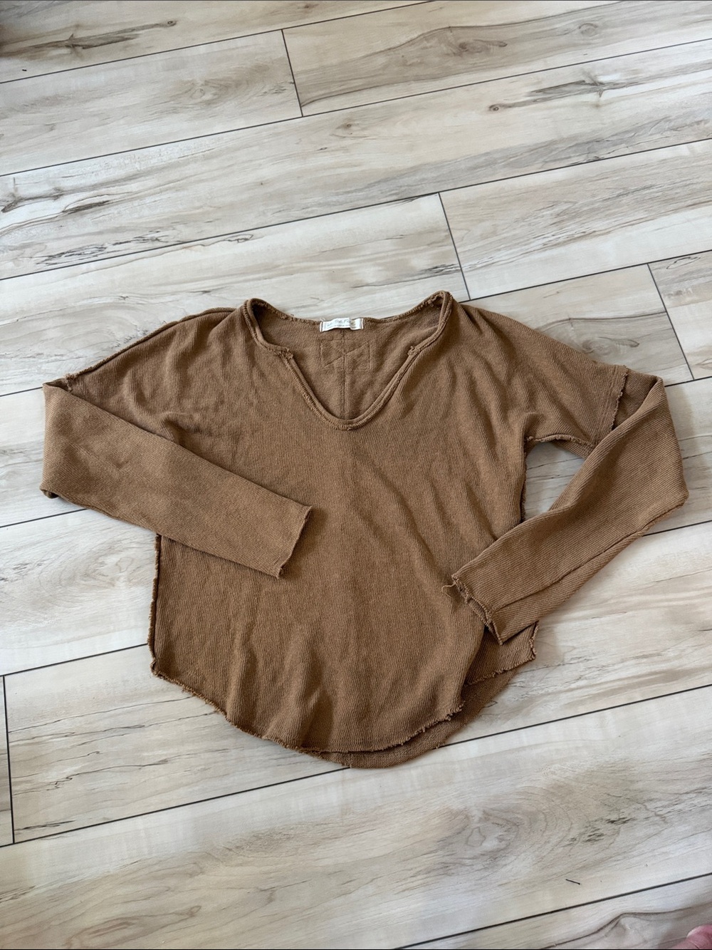 We The Free Camel Brown Long Sleeve V-Neck Sweater Top